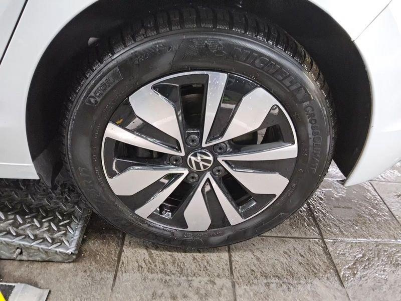 Volkswagen Golf 1.5 TSI ACT 110kW Life LED NAVI ACC