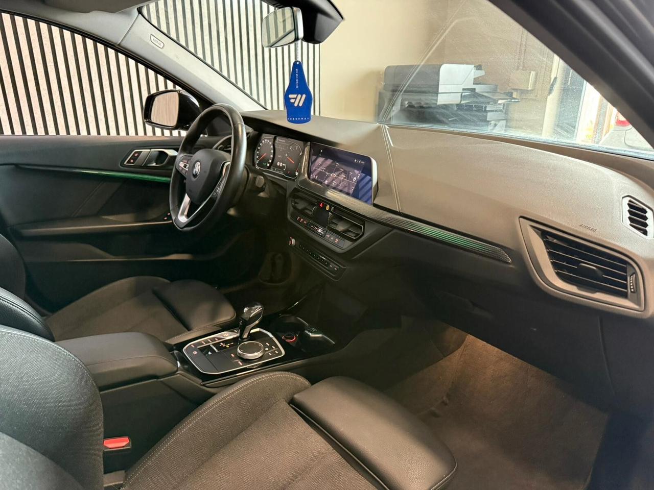 Bmw 116 116d 5p. Business