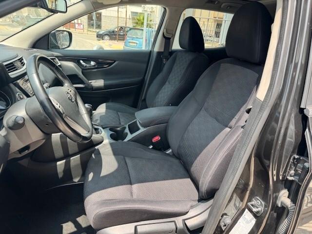 Nissan Qashqai 1.5 dCi N-Connecta TETTO-NAVI-CAM-R18