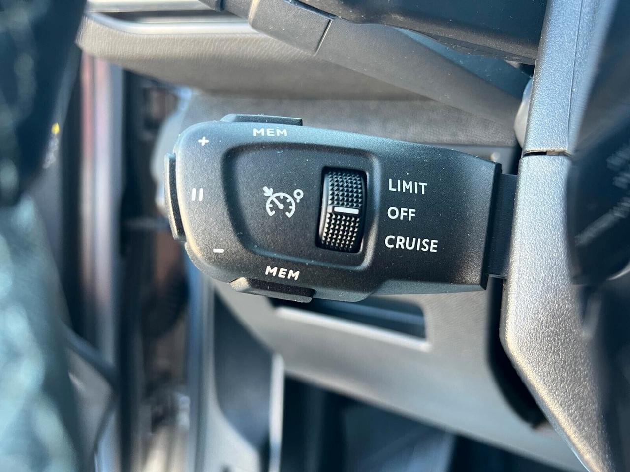 Peugeot 3008 1.5 HDi 130 EAT8 Allure Pack
