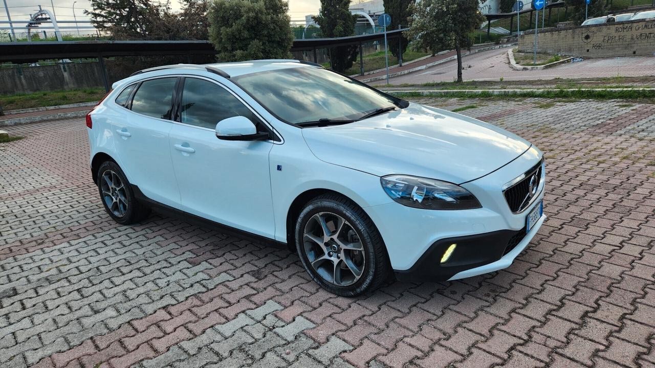 Volvo V40 Cross Country 2.0 TD 120cv Country D2