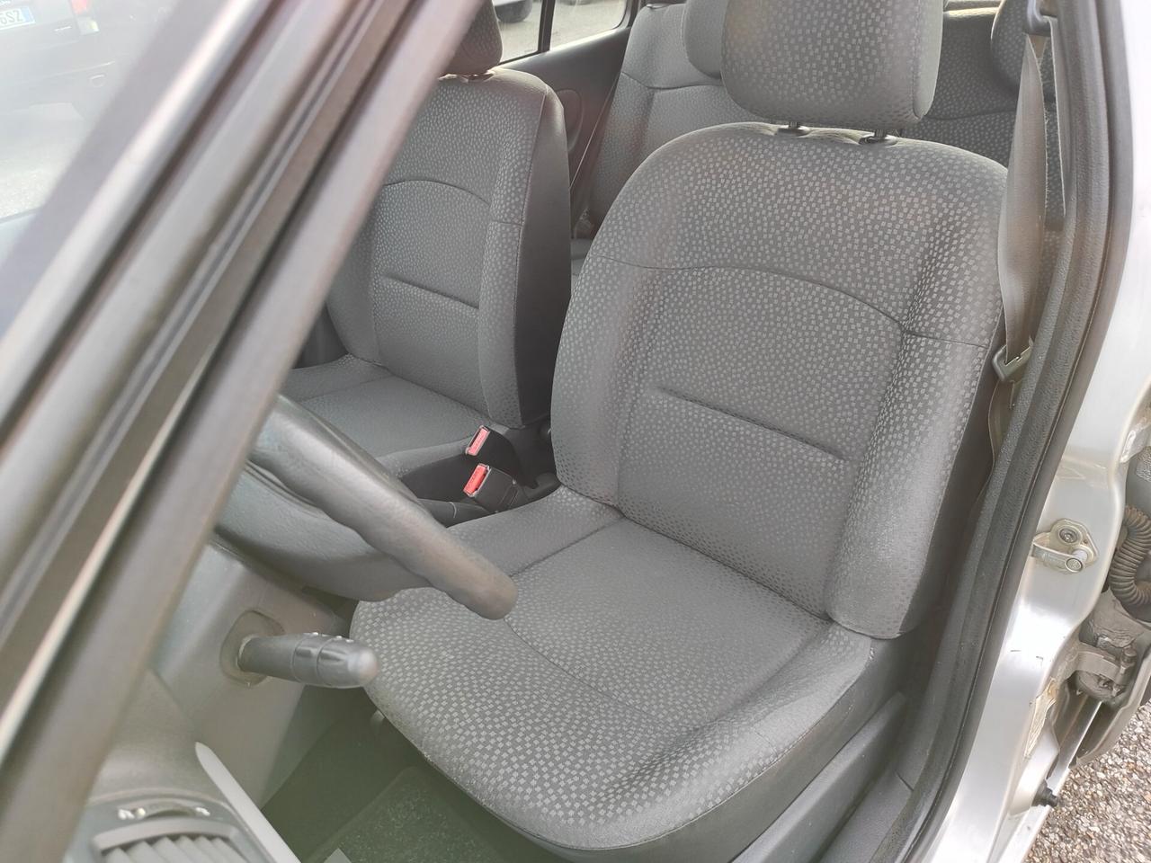 Renault Clio Storia 1.2 5 porte GPL Confort