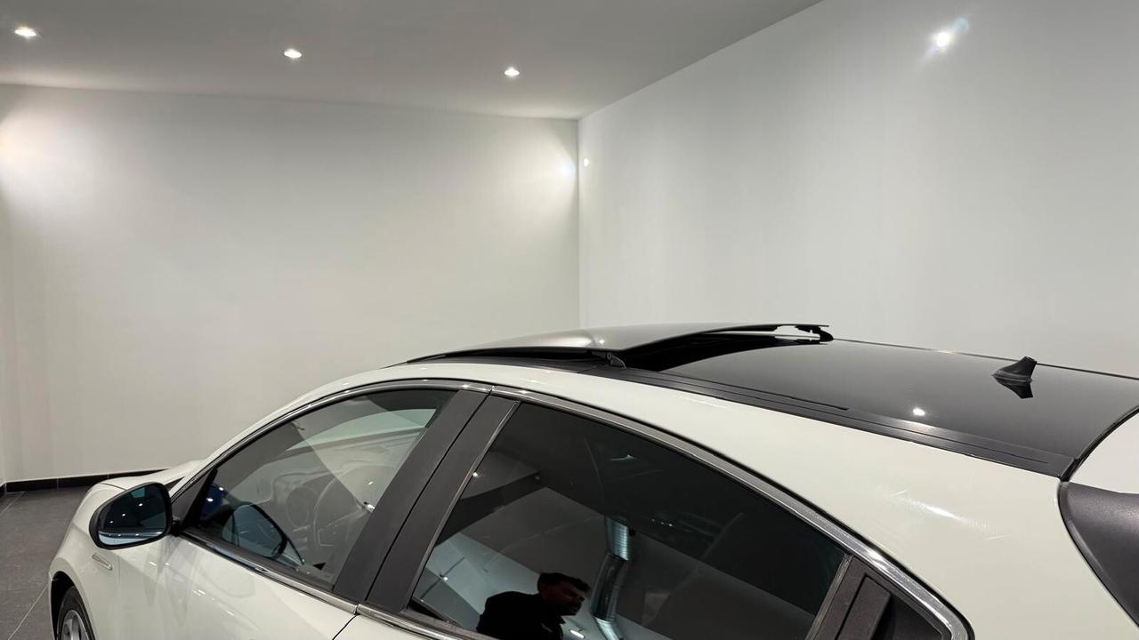 Alfa Romeo Giulietta 1750 TBi Quadrifoglio Verde | TETTO PANORAMICO | BOSE | MOTORE RIFATTO A 160.000KM