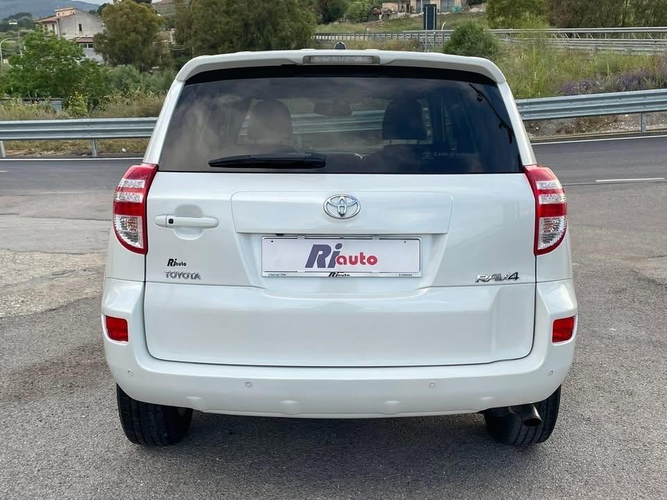 TOYOTA RAV4. 2.2 d4d 150 cv