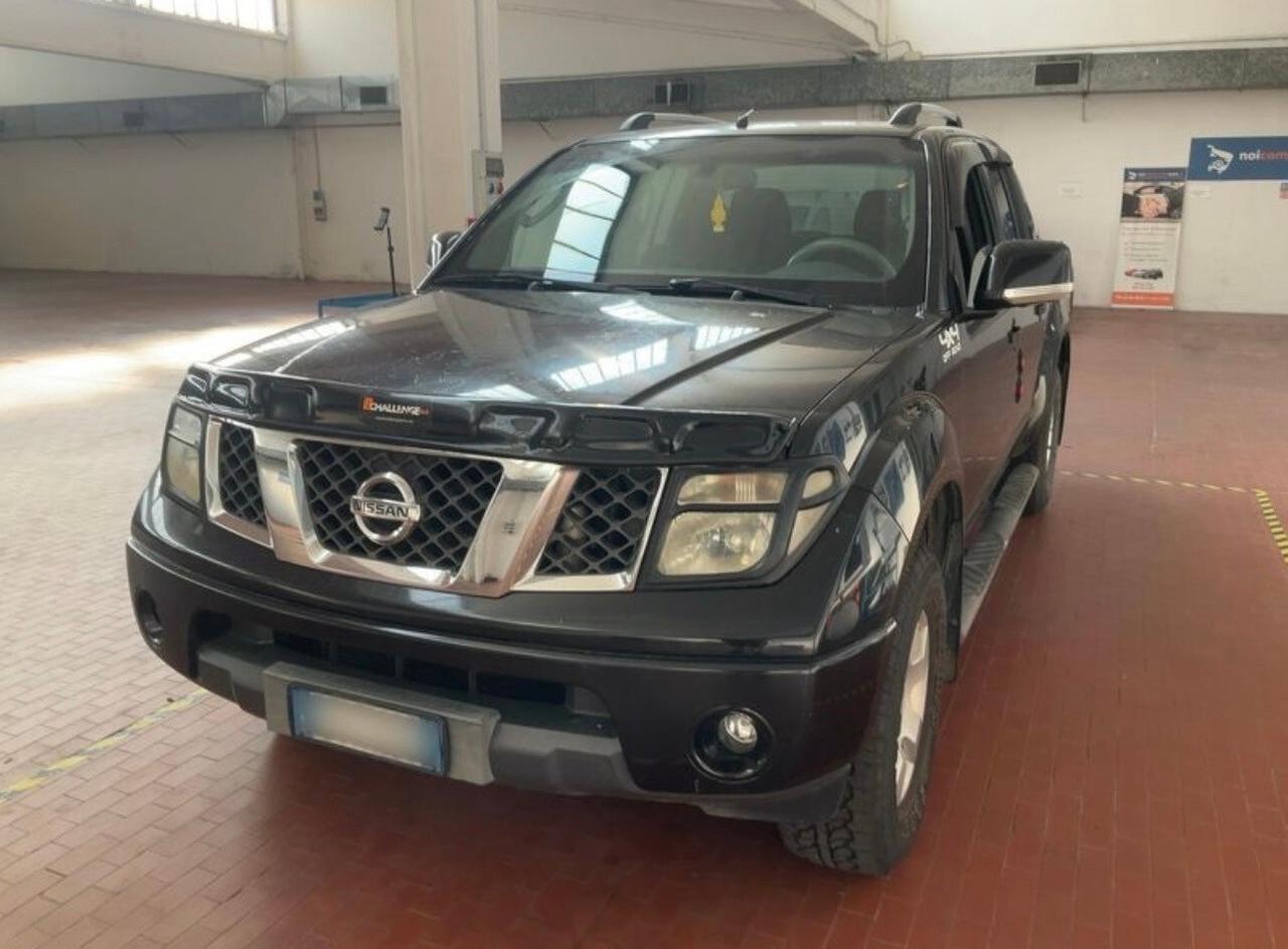 NISSAN NAVARA - PICK UP - 4X4 - GANCIO TRAINO