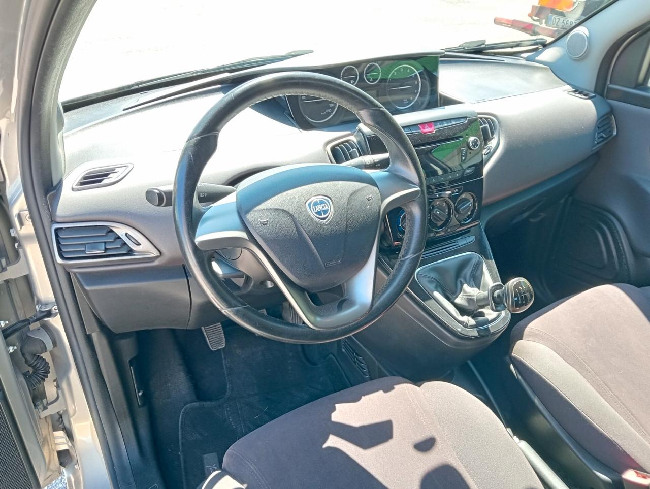 Lancia Ypsilon 0.9 85cv 5p. Gold OK NEOPATENTATI