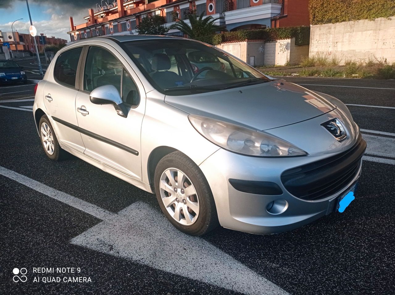 Peugeot 207 1.4 8V 75CV 5p. ONE Line