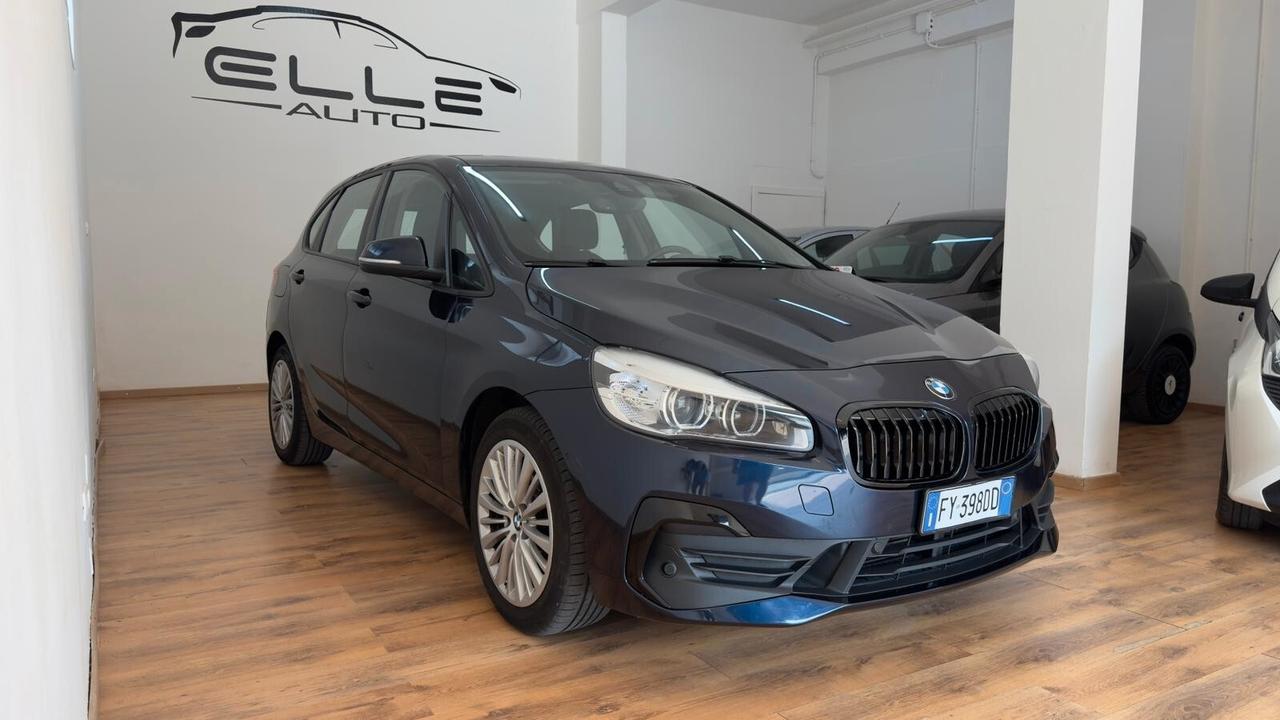 Bmw 2er Active Tourer 220d Advantage aut.