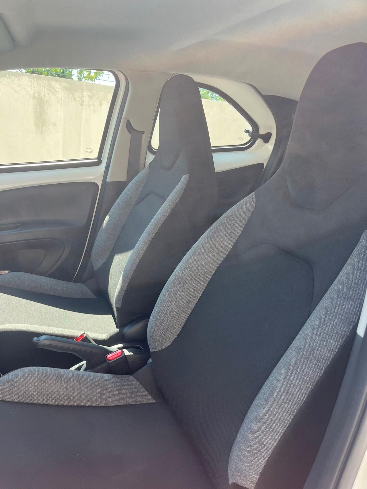 Toyota Aygo X 1.0 VVT-i 72 CV 5 porte Active S-CVT