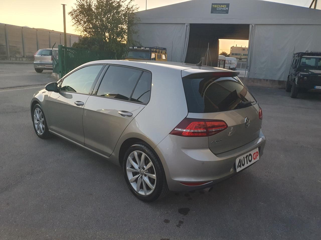 Volkswagen Golf 1.6 TDI 110 CV Highline BlueMotion 2016 Neop