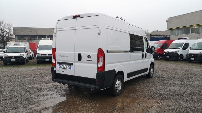 FIAT Ducato 33 2.3 MJT 140CV PM-TM 7 Posti Semi Vetrato Gancio traino