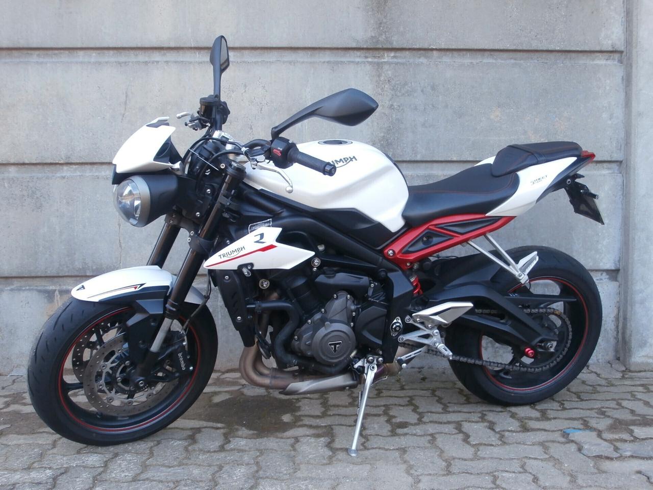 Triumph Street Triple 765 R del 2018 passaggio incluso-tagliando e garanzia