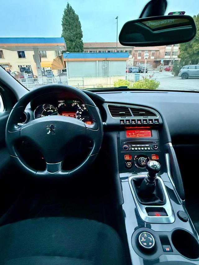 PEUGEOT 3008 1.6 HDi 112CV Allure