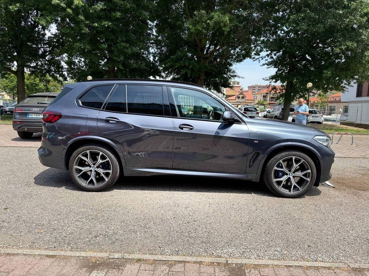 BMW X5 Xdrive30d mhev 48V Msport auto
