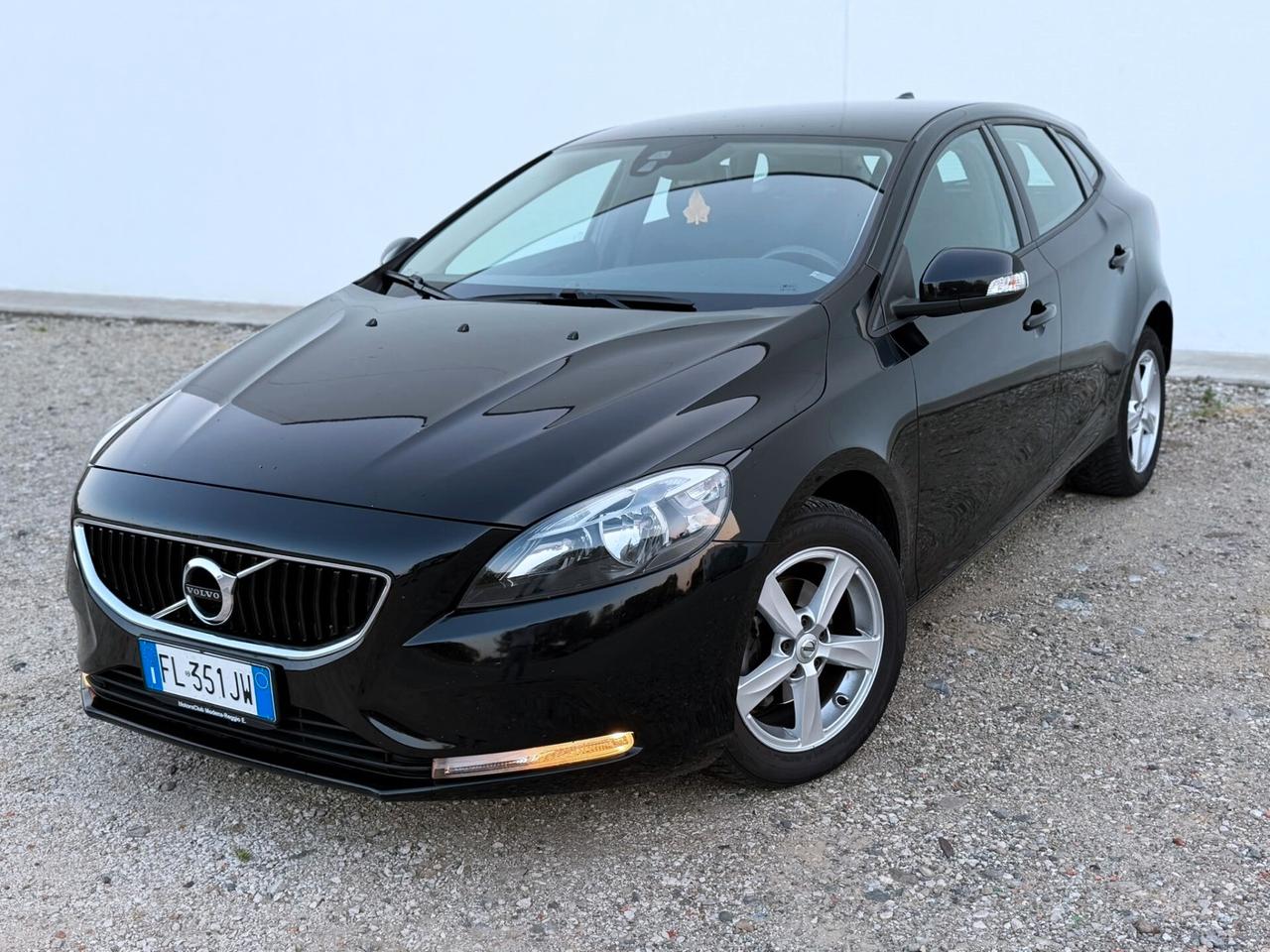 VOLVO V40 2.0 DIESEL D2 EURO6B