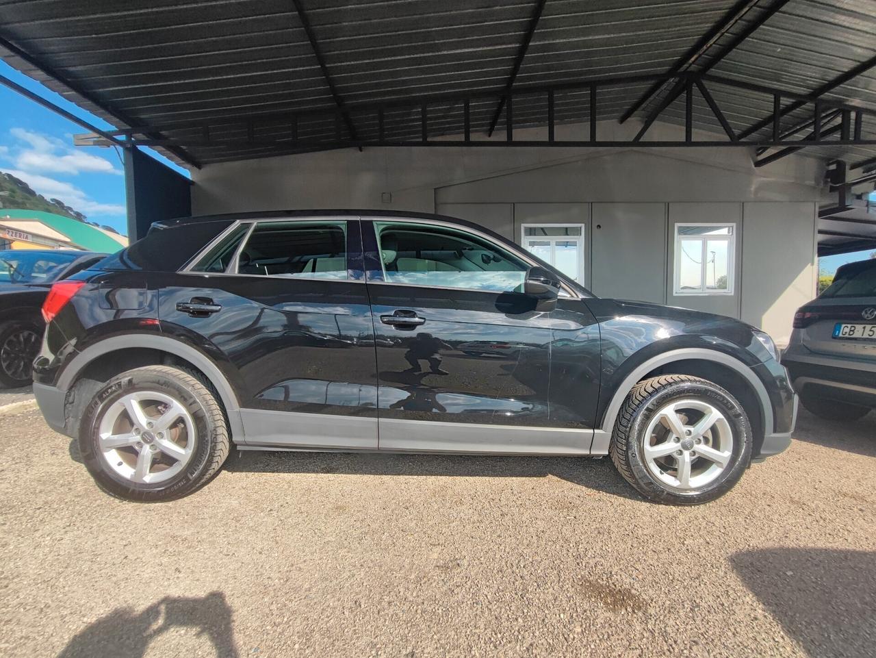 Audi Q2 30 TDI Business Design