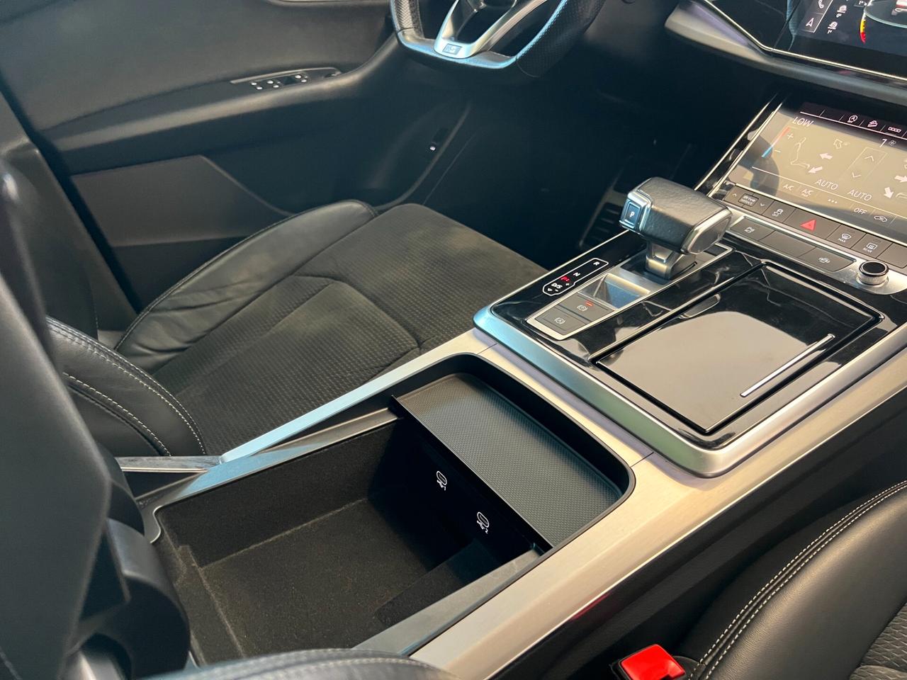 Audi Q8 45 TDI S LINE TETTO-FULL-BLACK