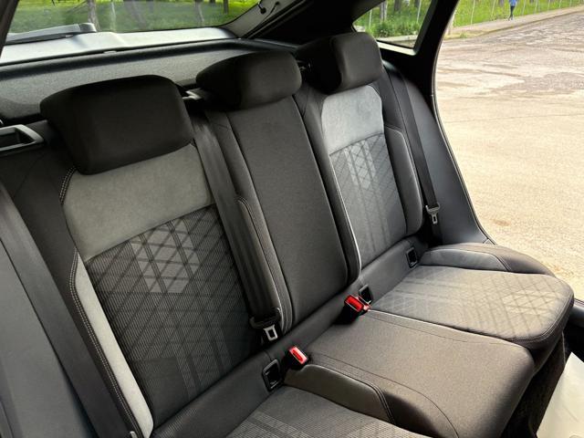 VOLKSWAGEN Taigo 1.0 TSI 115 CV R-Line TETTO APR/PAN