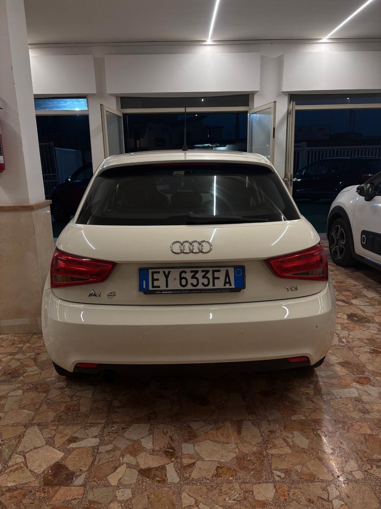 Audi A1 1.6 TDI S line edition plus