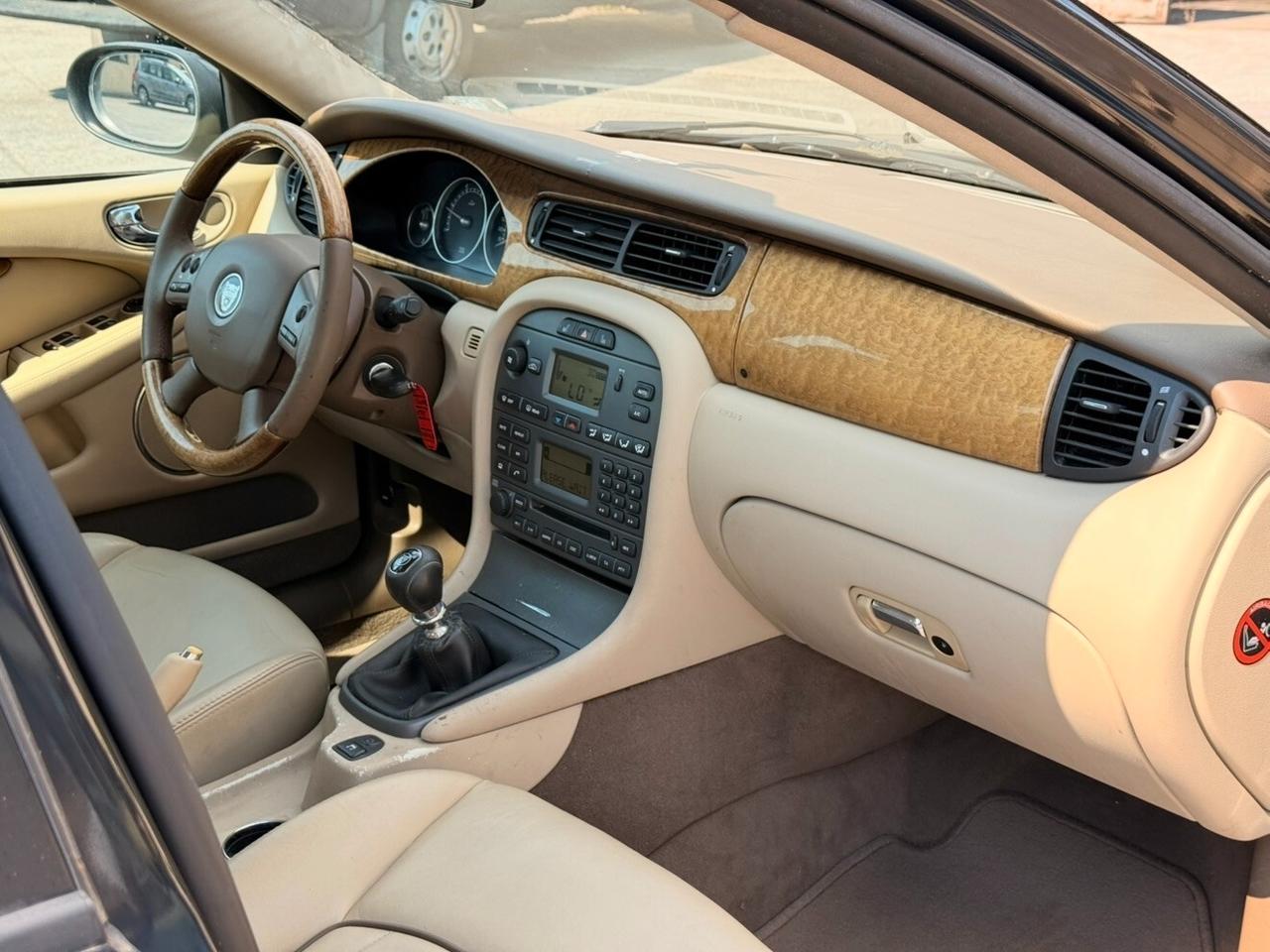Jaguar X-Type 2.2D cat Executive