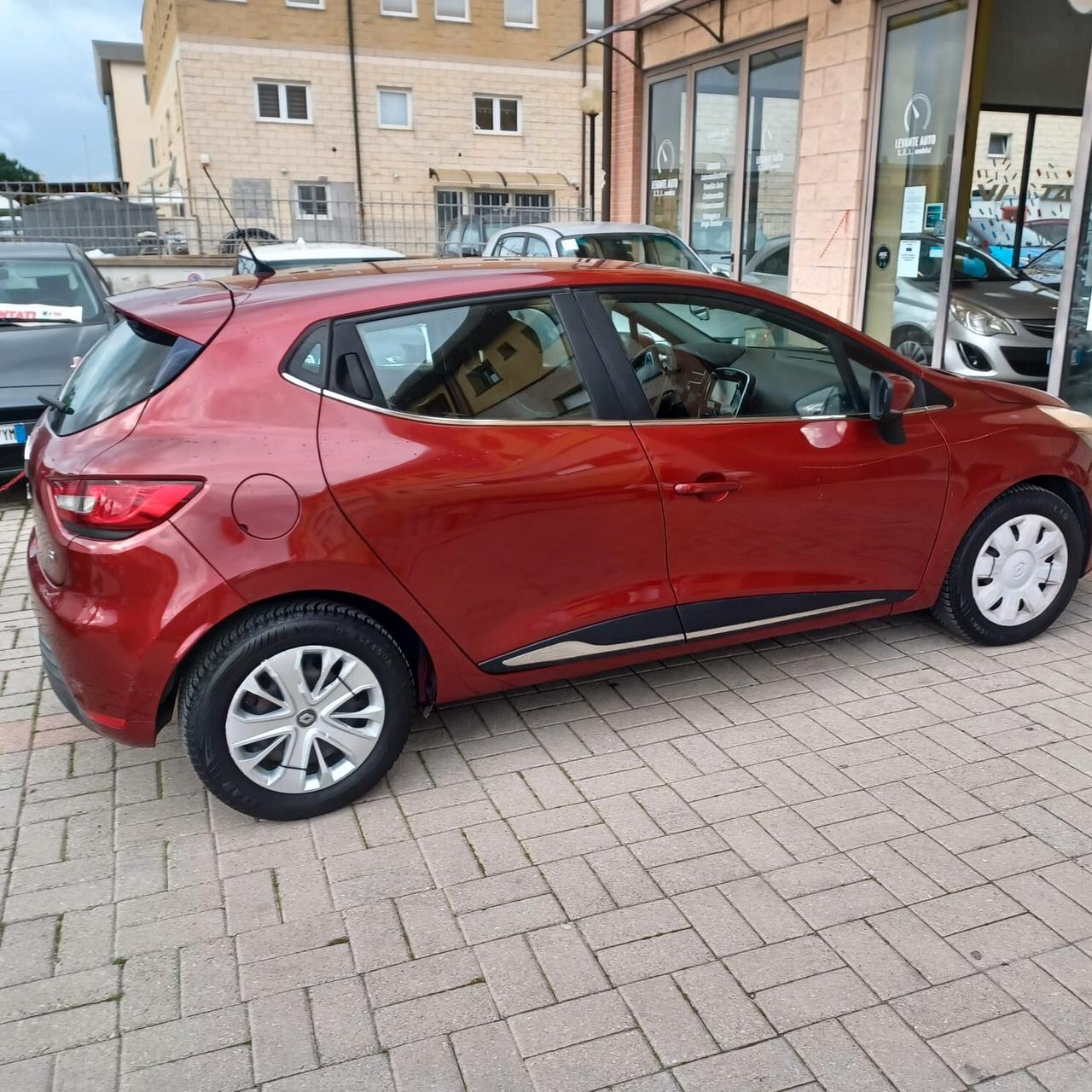 121.828 KM CLIO 1.5 DCI NEOPATENTATI UNIPROPRIETARIO