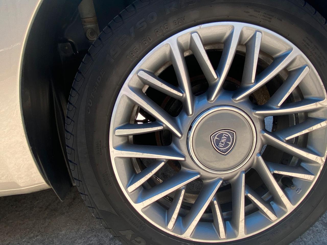 Lancia Ypsilon 1.3 MJT 16V 95 CV 5 porte S&S Gold