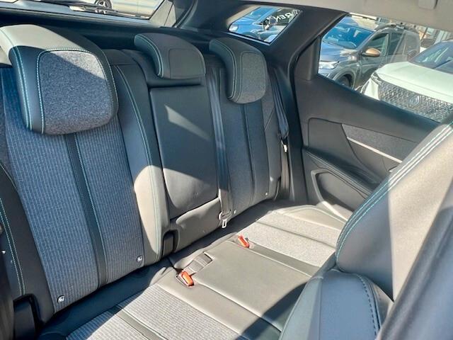 Peugeot 3008 PureTech 1.2 Turbo 130 cv - 2021