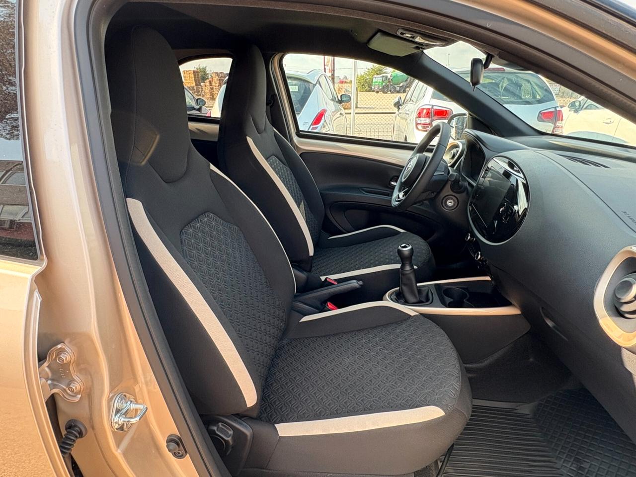 Toyota Aygo X 1.0 VVT-i 72 CV 5 porte Lounge