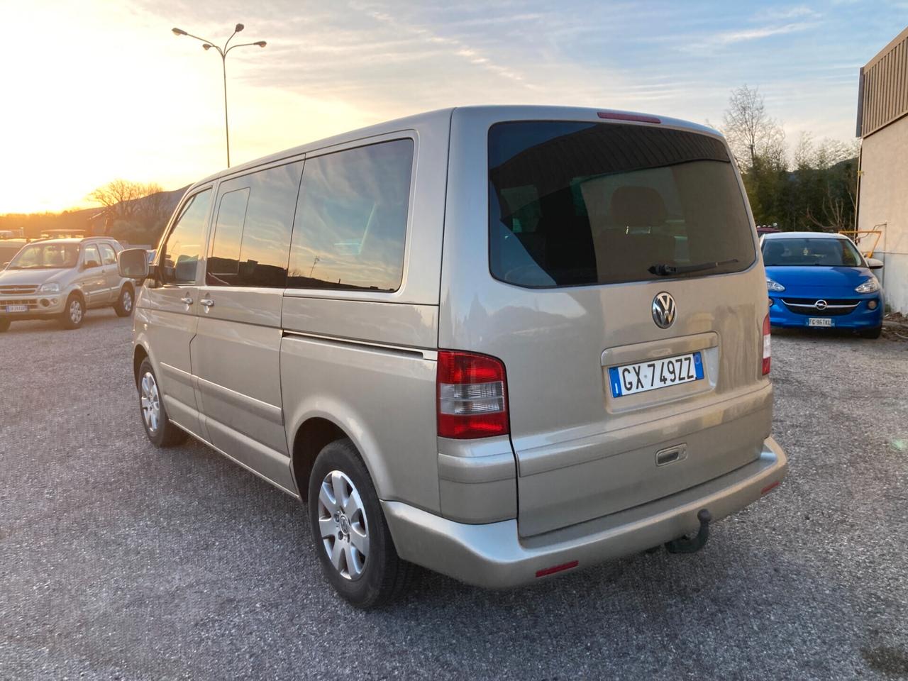 Volkswagen Multivan 2.5 TDI/174CV Highline