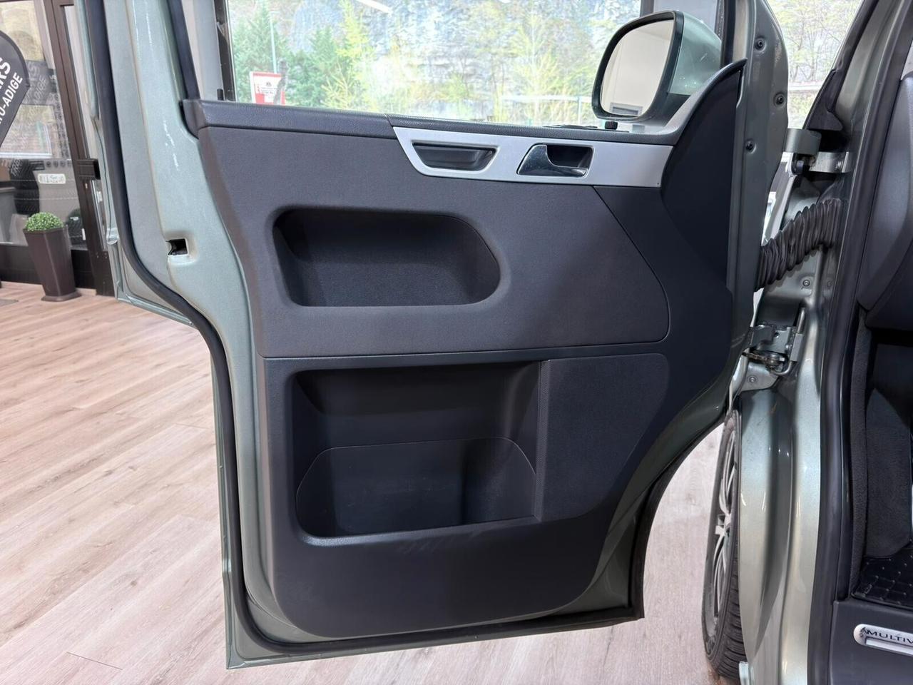 VOLKSWAGEN MULTIVAN T5 2.0biTDI 180cv 7POSTI