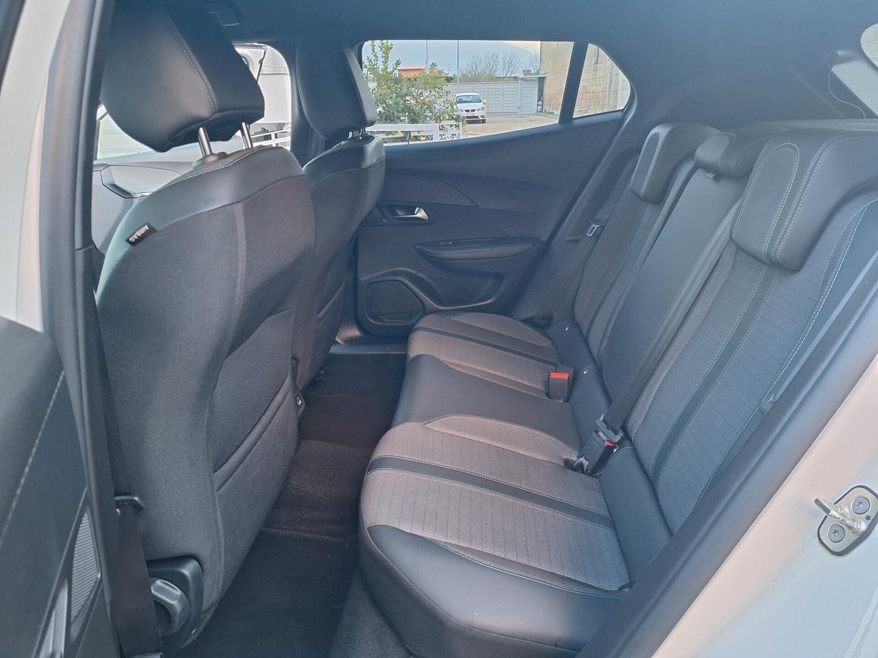 Peugeot 2008 ALLURE 1.5 BlueHDi 130cv S&S EAT8 NAV+RETROCAM. 2023