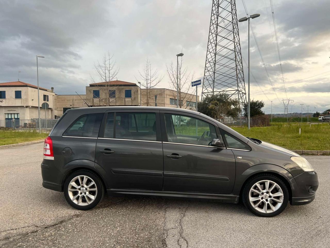 Opel Zafira 1.9 TDI / 7 POSTI