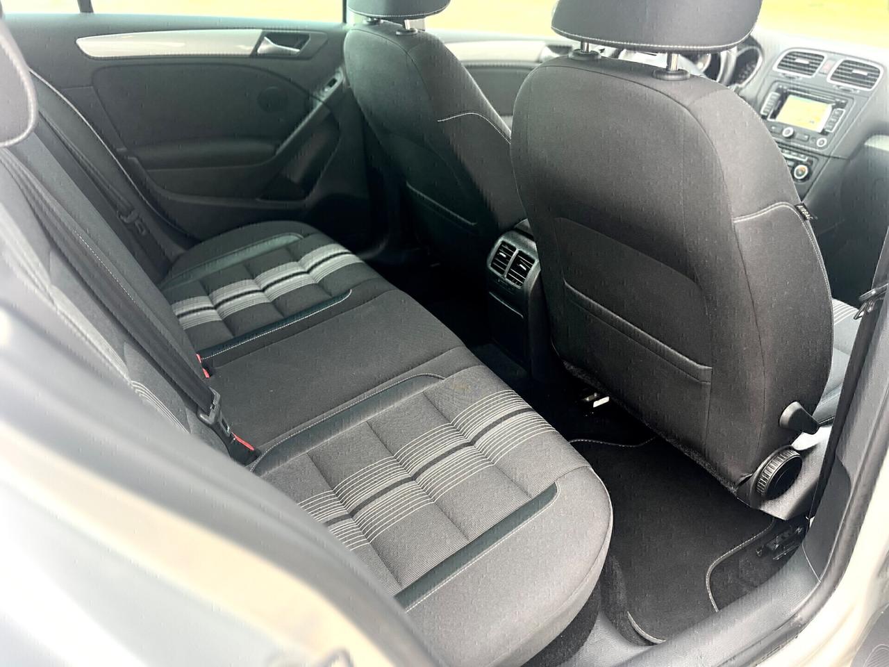 Volkswagen Golf 1.6 TDI(105cv)*NAVI*SEDILRISCALD*SENSORI