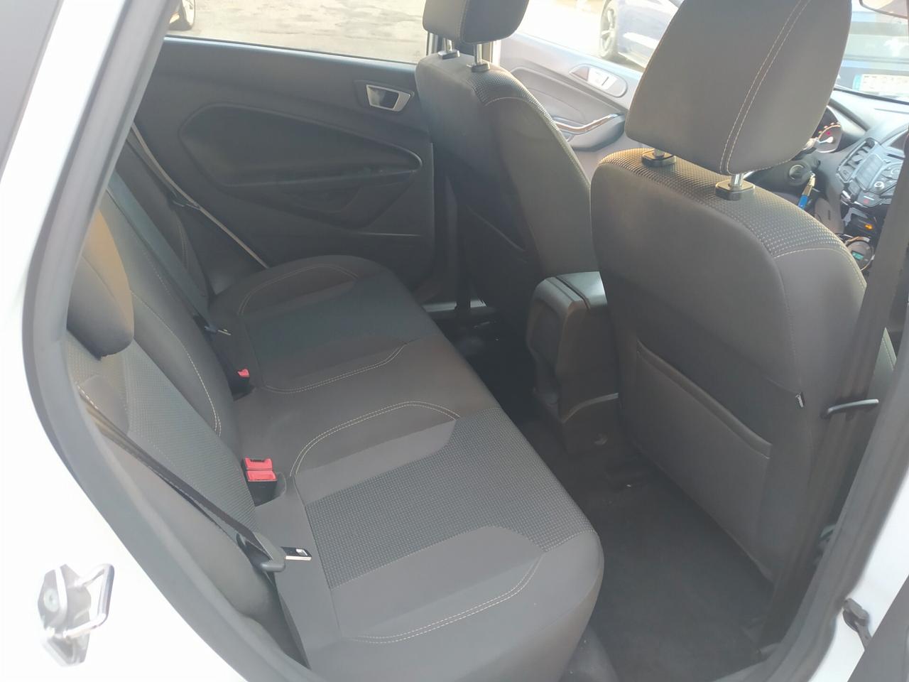 Ford Fiesta 1.4 5 porte Bz.- GPL Black & White Edition Neopatentati