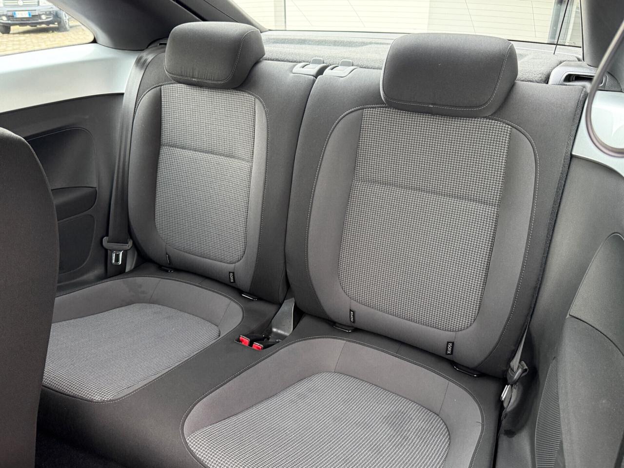 Volkswagen Maggiolino 1.6 tdi|UNIPRO|NEOPATENTATI