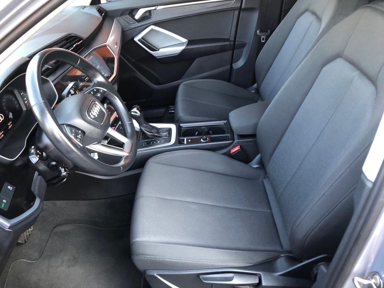 Audi Q3 35 TDI S tronic Business