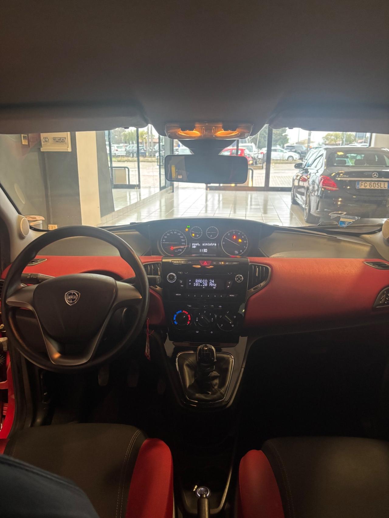 Lancia Ypsilon 1.2 69 CV 5 porte S&S Platinum