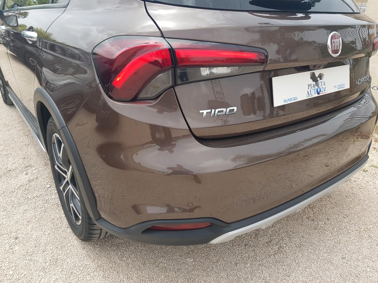 Fiat Tipo 1.6 Mjt 130cv Cross Plus Navy Rcam Led