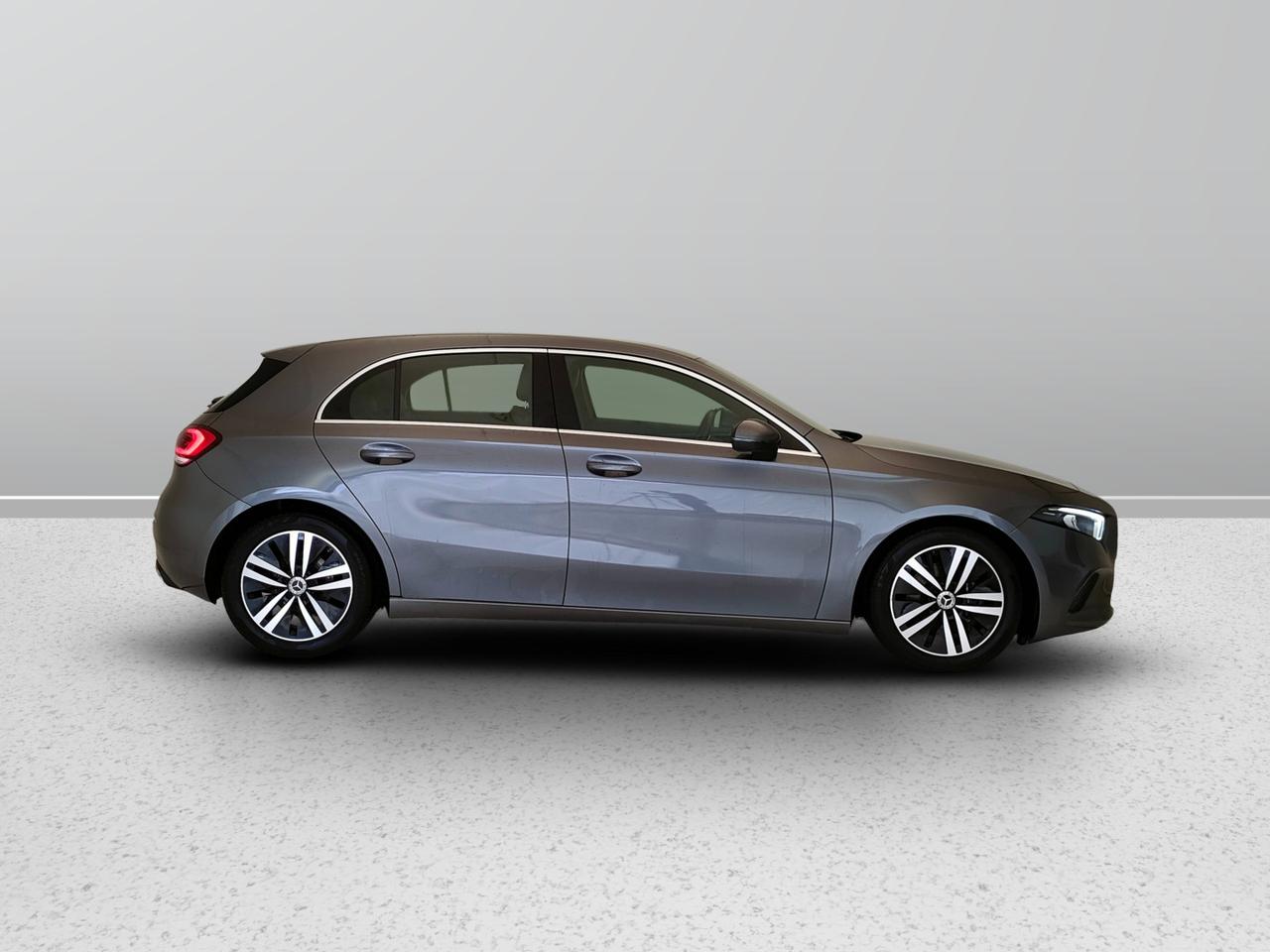 Mercedes-Benz Classe A - W177 2018 - A 180 d Sport auto
