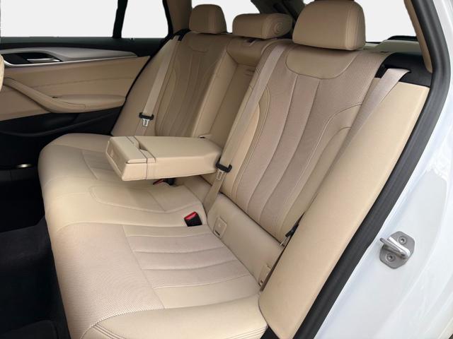 BMW 520 i 48V Touring Business