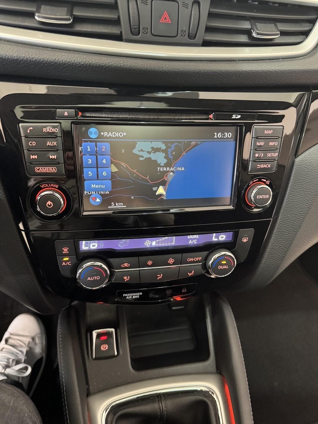 Nissan QASHAI 1.6 DCi N-Tech Tetto-Navigatore