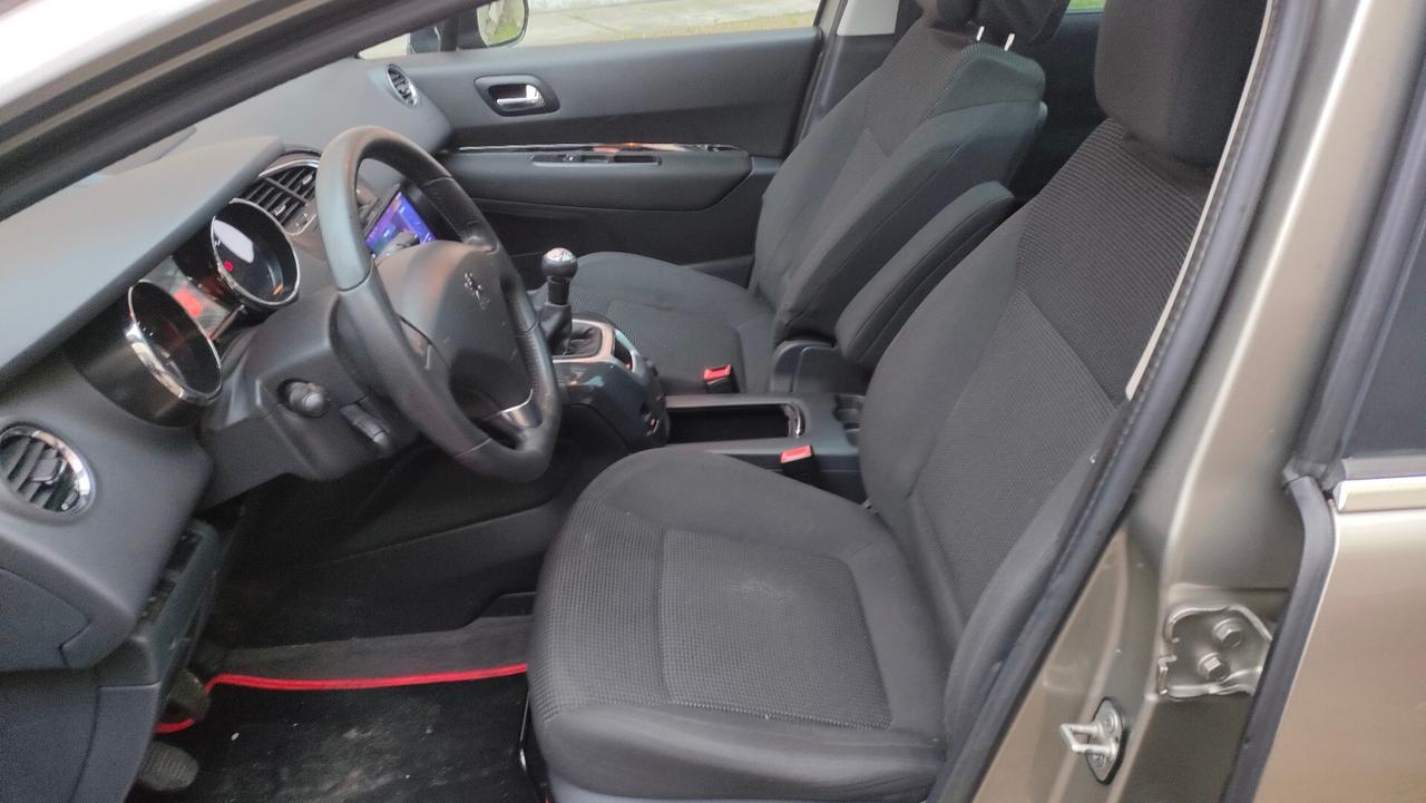 Peugeot 5008 1.6 VTi 120CV Active 7 posti