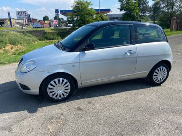 Lancia Ypsilon 1.2 Argento ok neo patentati