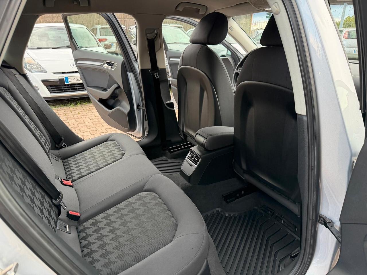 Audi A3 SPB 1.6 TDI clean diesel Ambition