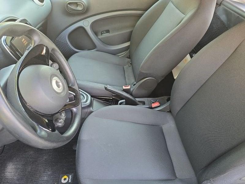 smart fortwo EQ PURE 4,6KW