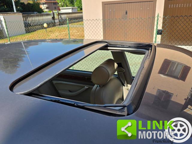 DAIMLER Six LWB 4.0L GUIDA A DESTRA