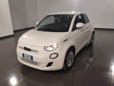 Fiat 500 500e Berlina 23,8 kWh La Prima