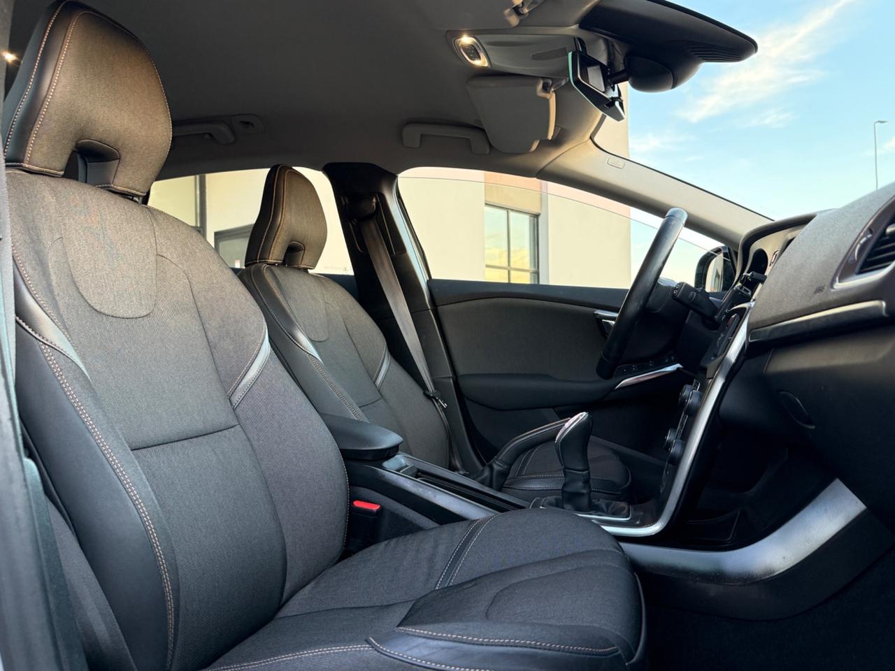 Volvo V40 Cross Country D2 1.6 Summum