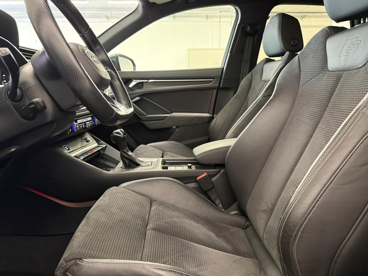 Audi Q3 45 TFSIe S-Tronic S-Line Edition