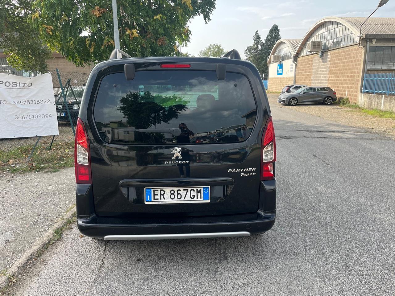 Peugeot Partner Tepee 1.6 HDi 92CV Outdoor 2013